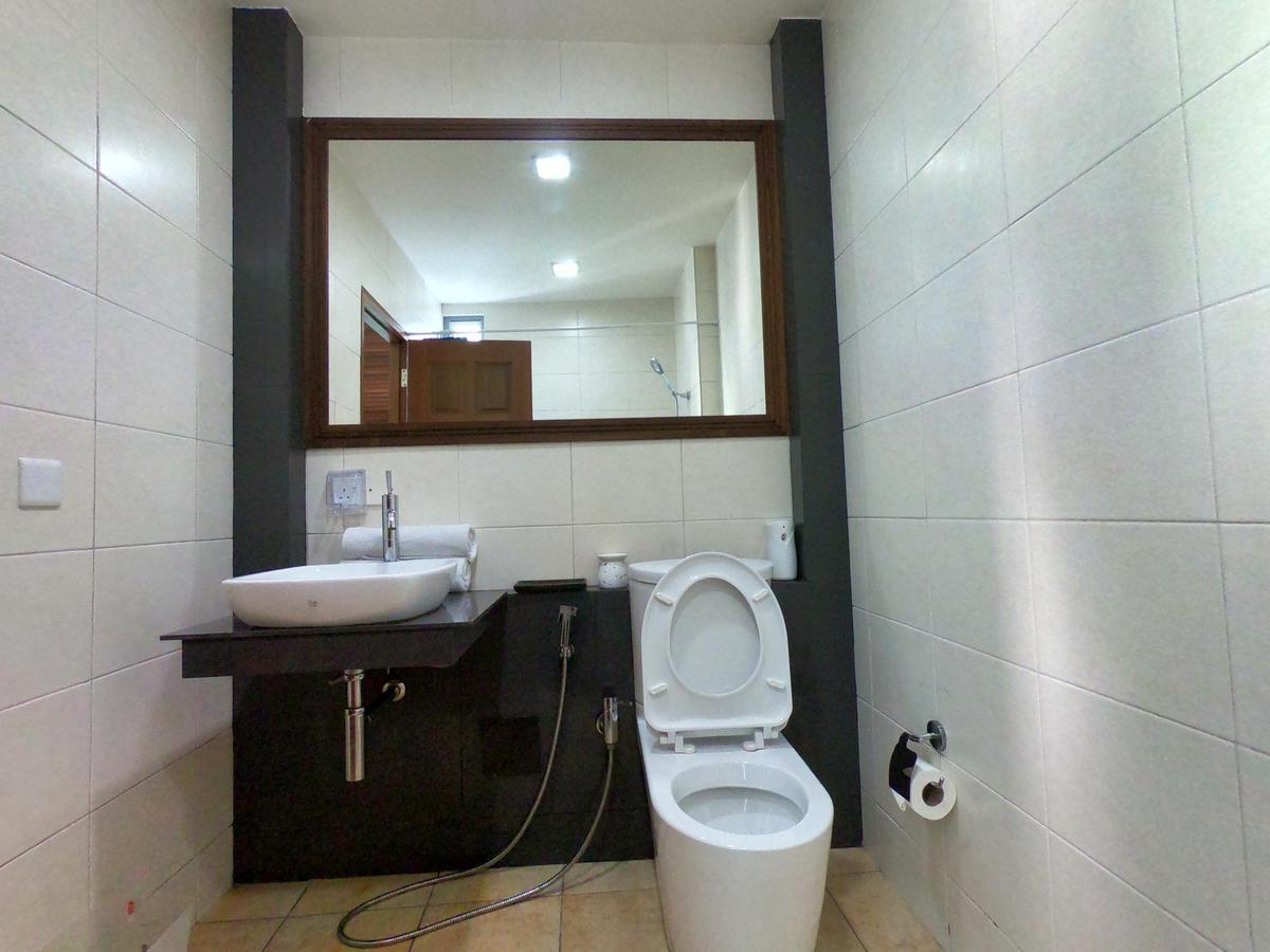 Lvis Boutique Hotel Мале Екстериор снимка