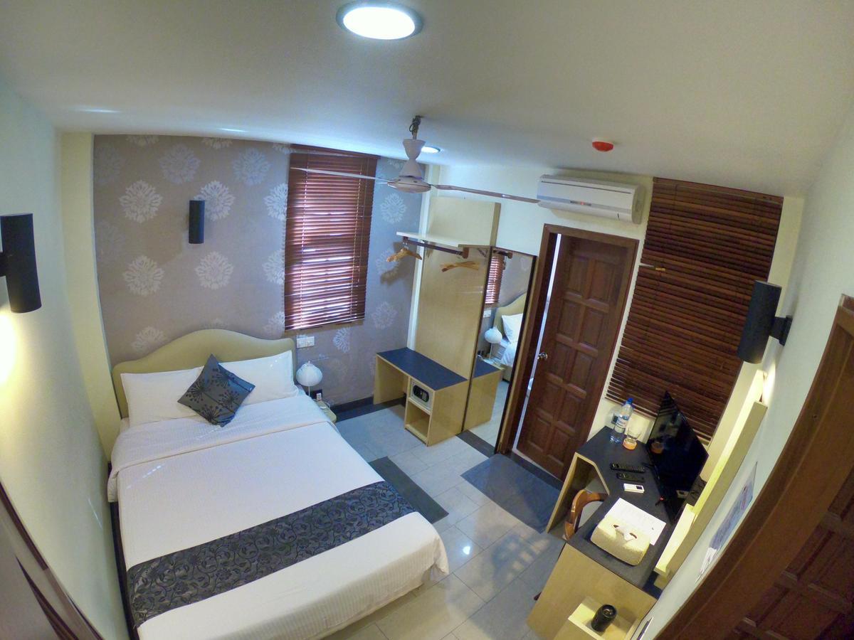 Lvis Boutique Hotel Мале Екстериор снимка